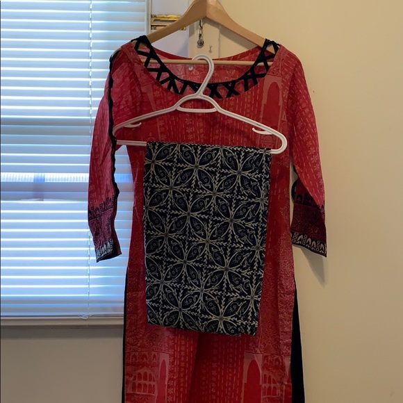 Pakistani dress - Picture 4 of 5
